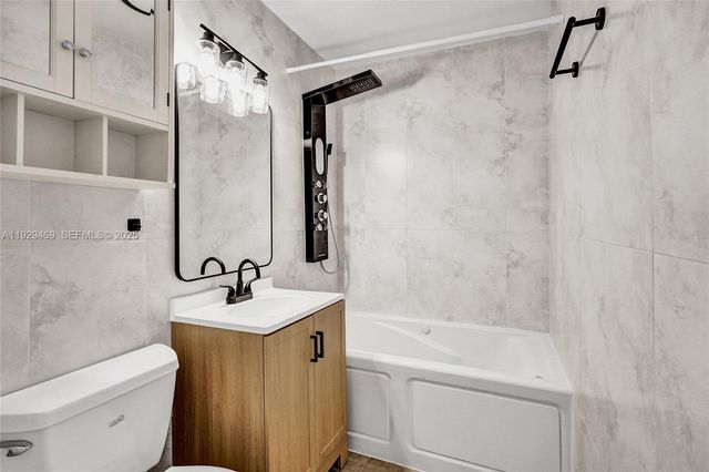 5100 NE 17th Ter, Fort Lauderdale, FL 33334