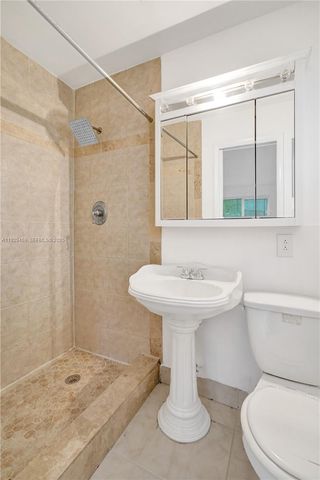 5100 NE 17th Ter, Fort Lauderdale, FL 33334