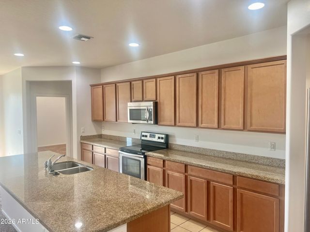 9437 W JONES Avenue, Tolleson, AZ 85353