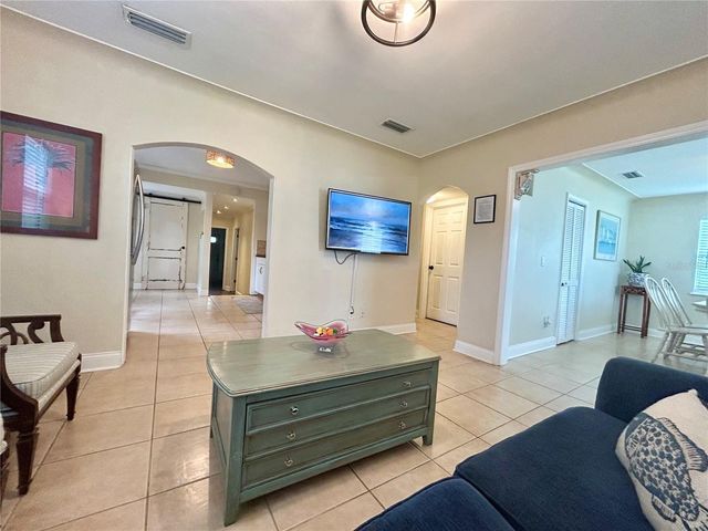 5618 20TH AVENUE S, Gulfport, FL 33707