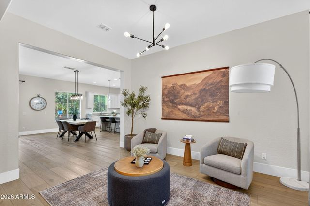 1026 E BOSTON Street, Gilbert, AZ 85295