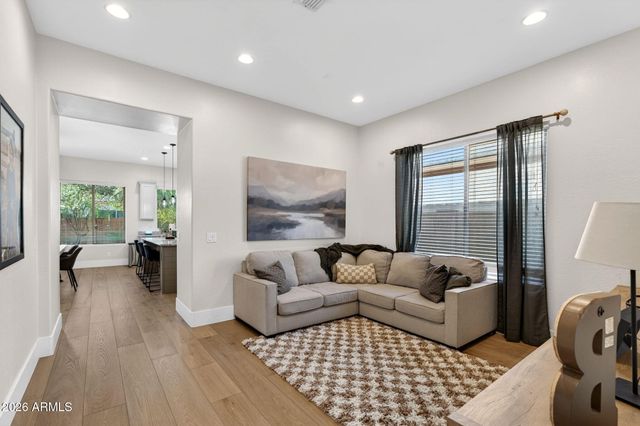 1026 E BOSTON Street, Gilbert, AZ 85295