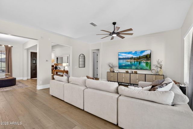 1026 E BOSTON Street, Gilbert, AZ 85295