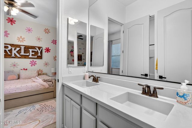 1026 E BOSTON Street, Gilbert, AZ 85295