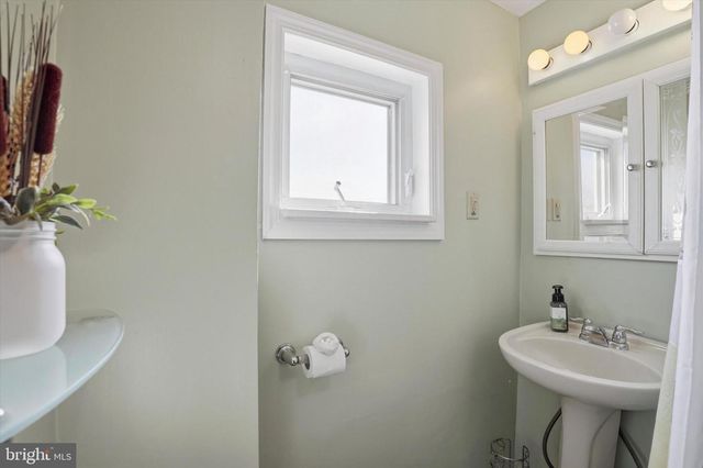 301 GRAYLING AVE, Narberth, PA 19072