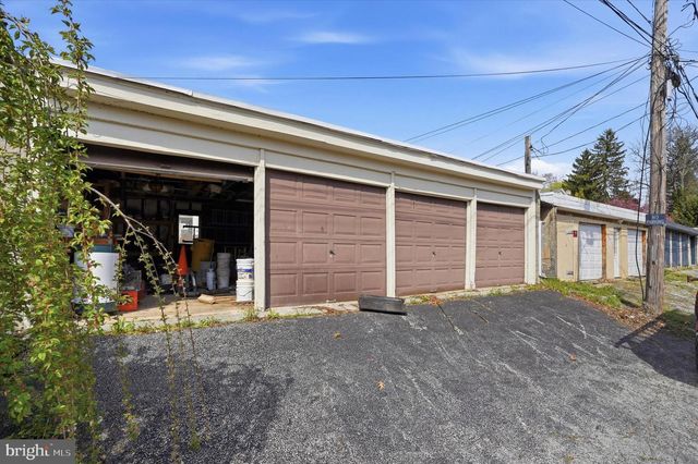 301 GRAYLING AVE, Narberth, PA 19072