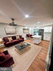 639 E RAYMOND ST, Philadelphia, PA 19120