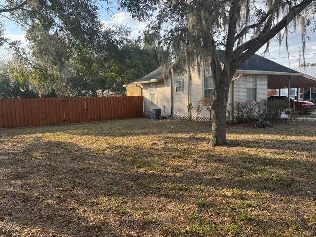 13841 12TH STREET, Dade City, FL 33525