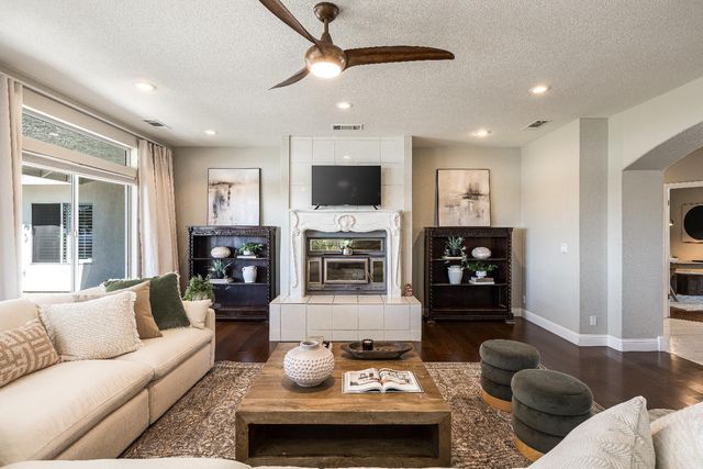 2080 Angels Vw, El Dorado Hills, CA 95762