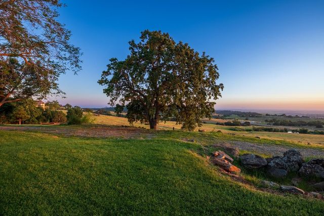 2080 Angels Vw, El Dorado Hills, CA 95762