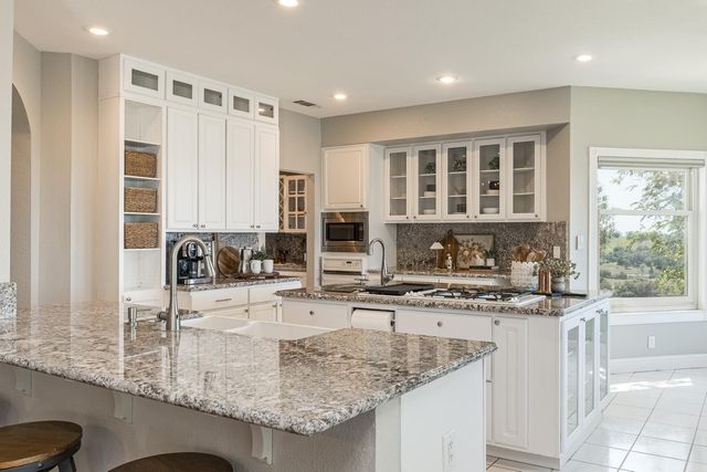 2080 Angels Vw, El Dorado Hills, CA 95762