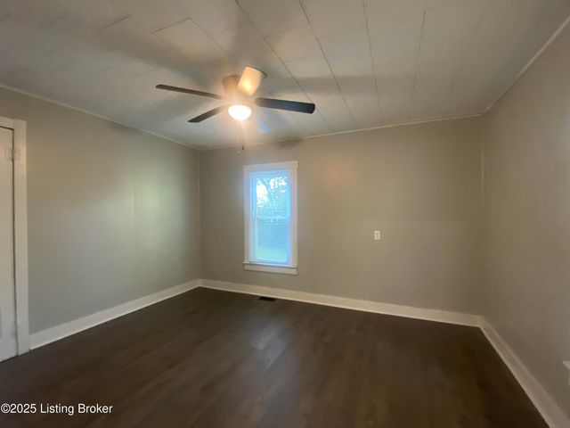 728 Beechwood Ave, Bardstown, KY 40004