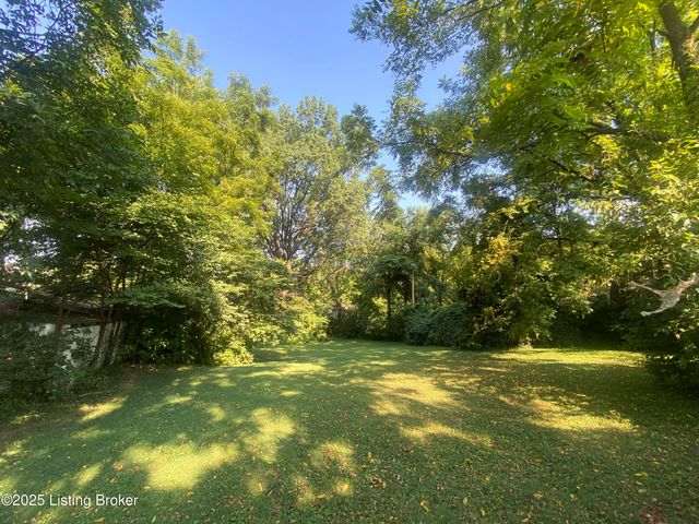 728 Beechwood Ave, Bardstown, KY 40004