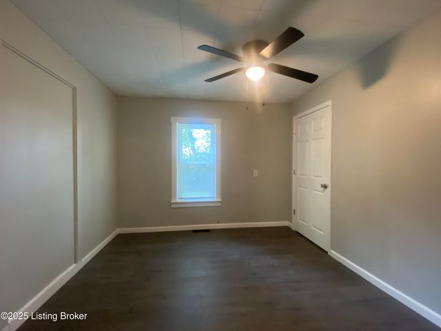 728 Beechwood Ave, Bardstown, KY 40004