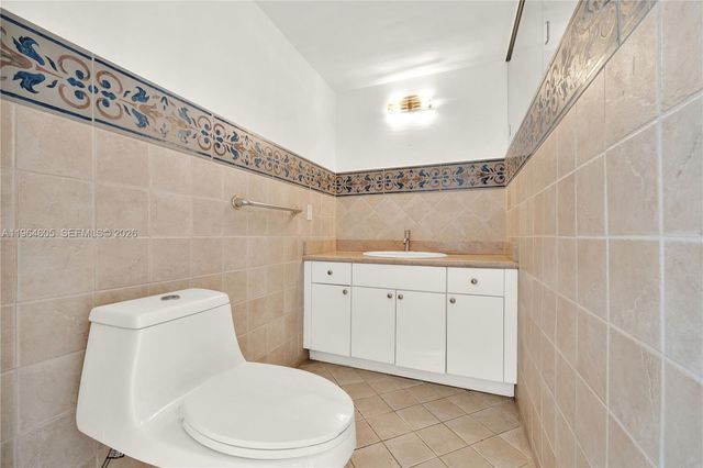 385 Poinciana Drive 1230, Sunny Isles Beach, FL 33160