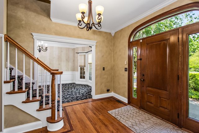4N475 S Robert Frost Circle, St. Charles, IL 60175