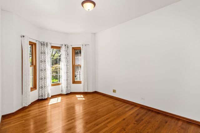 4N475 S Robert Frost Circle, St. Charles, IL 60175