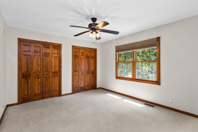 4N475 S Robert Frost Circle, St. Charles, IL 60175
