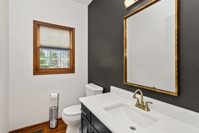 4N475 S Robert Frost Circle, St. Charles, IL 60175