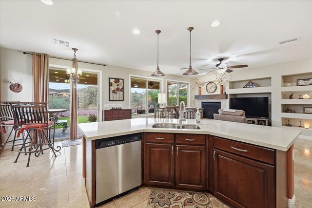 6539 W GAMBIT Trail, Phoenix, AZ 85083