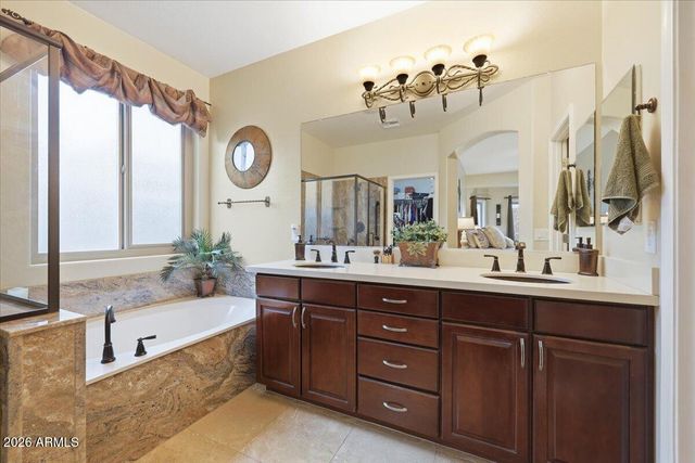 6539 W GAMBIT Trail, Phoenix, AZ 85083