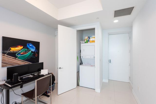 55 SE 6th St 4200, Miami, FL 33131