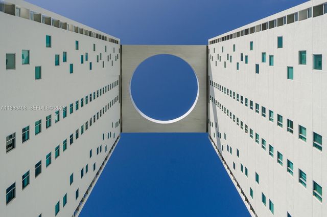 55 SE 6th St 4200, Miami, FL 33131