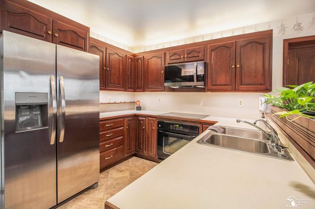 9453 Whispering Pines Drive, Saline, MI 48176