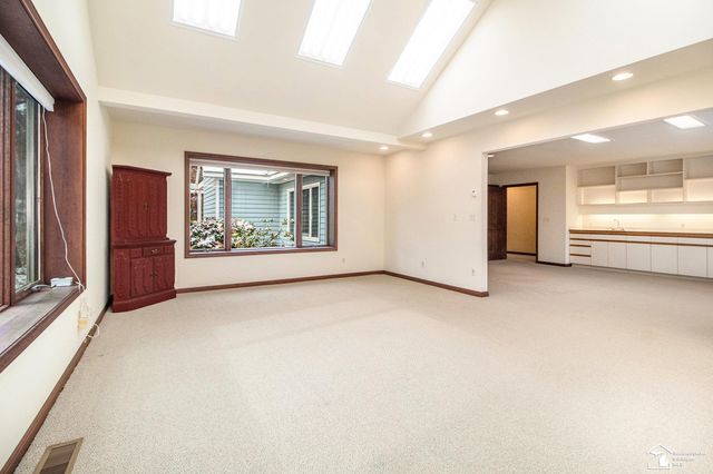 9453 Whispering Pines Drive, Saline, MI 48176