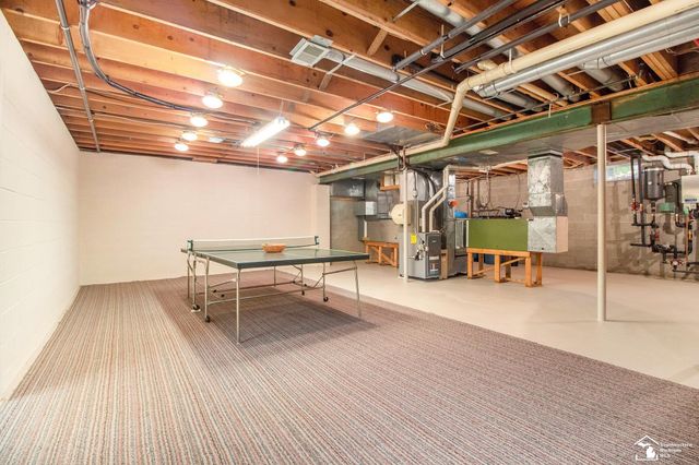 9453 Whispering Pines Drive, Saline, MI 48176