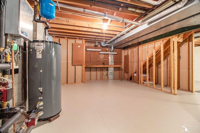 9453 Whispering Pines Drive, Saline, MI 48176