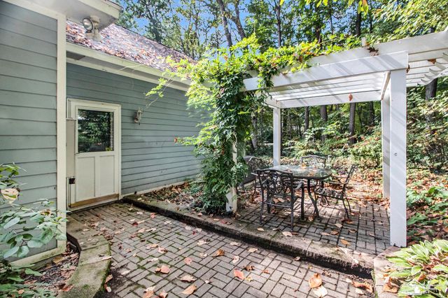 9453 Whispering Pines Drive, Saline, MI 48176