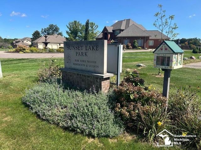 9453 Whispering Pines Drive, Saline, MI 48176