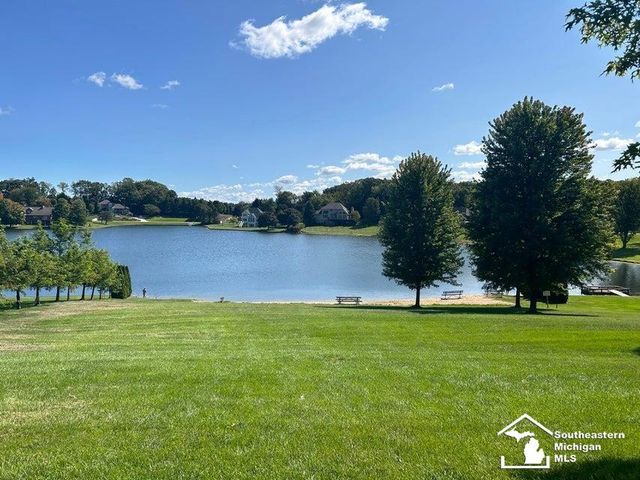 9453 Whispering Pines Drive, Saline, MI 48176