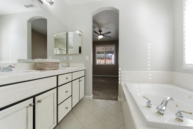 2138 Sherington Way, Sacramento, CA 95835