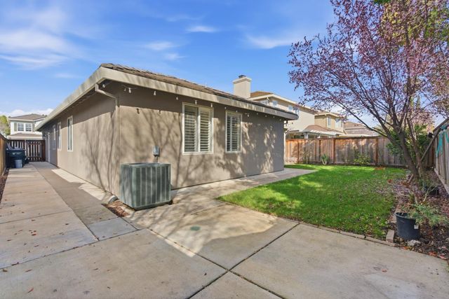 2138 Sherington Way, Sacramento, CA 95835