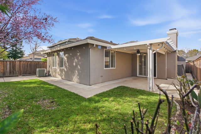 2138 Sherington Way, Sacramento, CA 95835