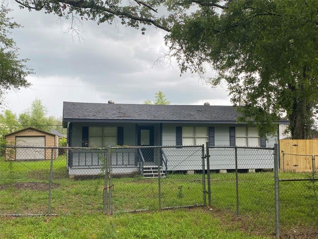 518 Big Deer Drive, Crosby, TX 77532