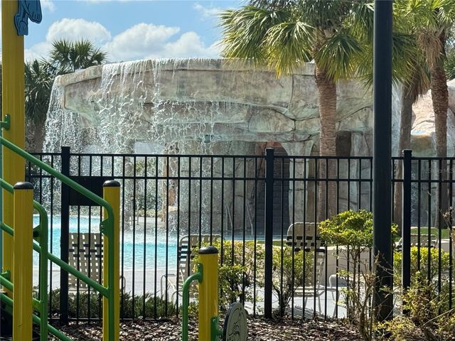 6518 BRIDGECREST DRIVE, Lithia, FL 33547