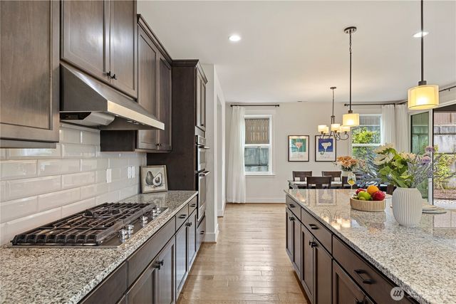 1431 243rd Place NE, Sammamish, WA 98074