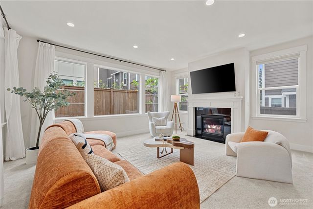 1431 243rd Place NE, Sammamish, WA 98074