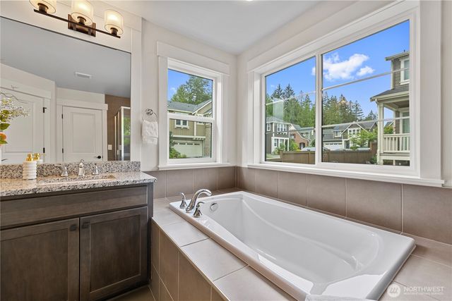 1431 243rd Place NE, Sammamish, WA 98074