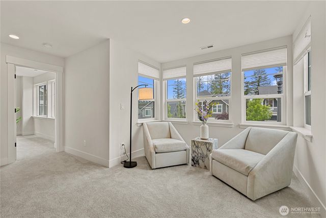 1431 243rd Place NE, Sammamish, WA 98074