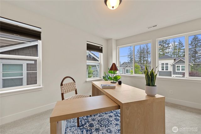 1431 243rd Place NE, Sammamish, WA 98074