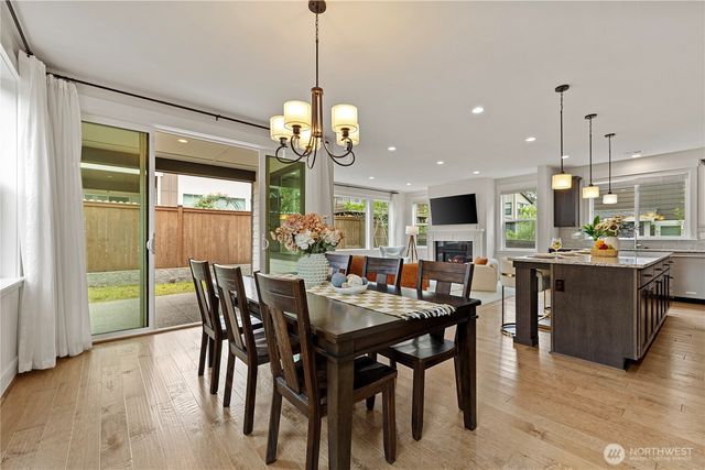 1431 243rd Place NE, Sammamish, WA 98074