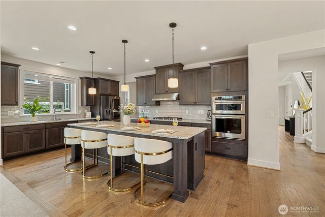1431 243rd Place NE, Sammamish, WA 98074