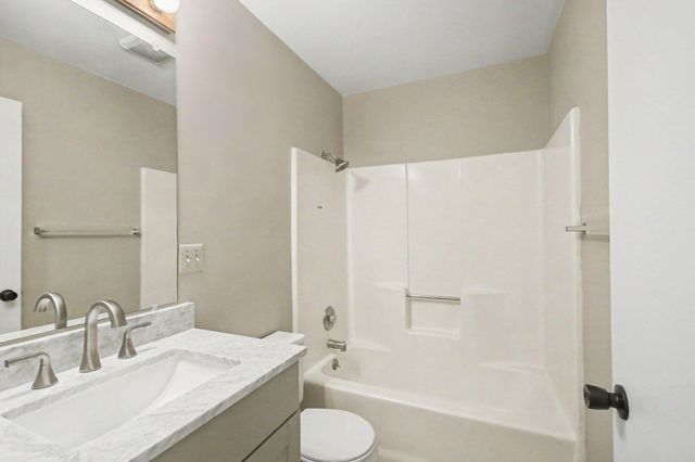 16229 Taft Road, Spring Lake, MI 49456