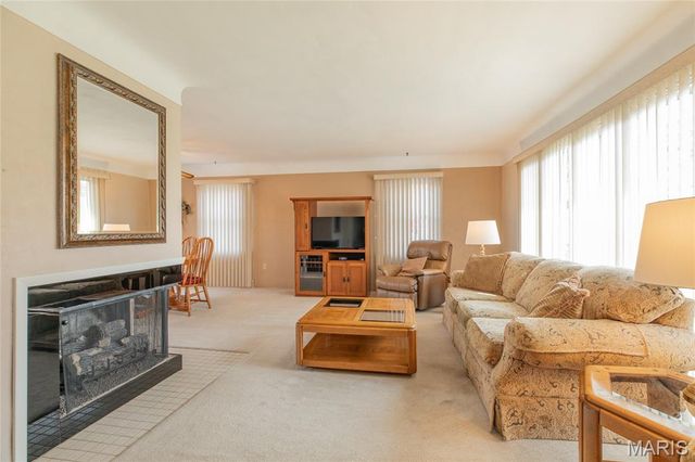 457 W Rosewood, East Alton, IL 62024