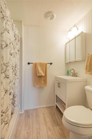 457 W Rosewood, East Alton, IL 62024