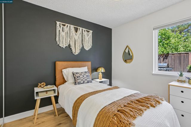 4893 Shadowfalls Dr, Martinez, CA 94553